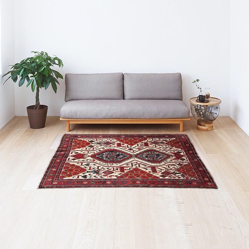 人気の赤いヴィンテージラグ、トライバルラグヴィンテージ 原毛色 -赤