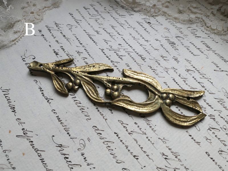 フランスアンティーク 真鍮のオーナメント ヤドリギ (在庫2→1) - une