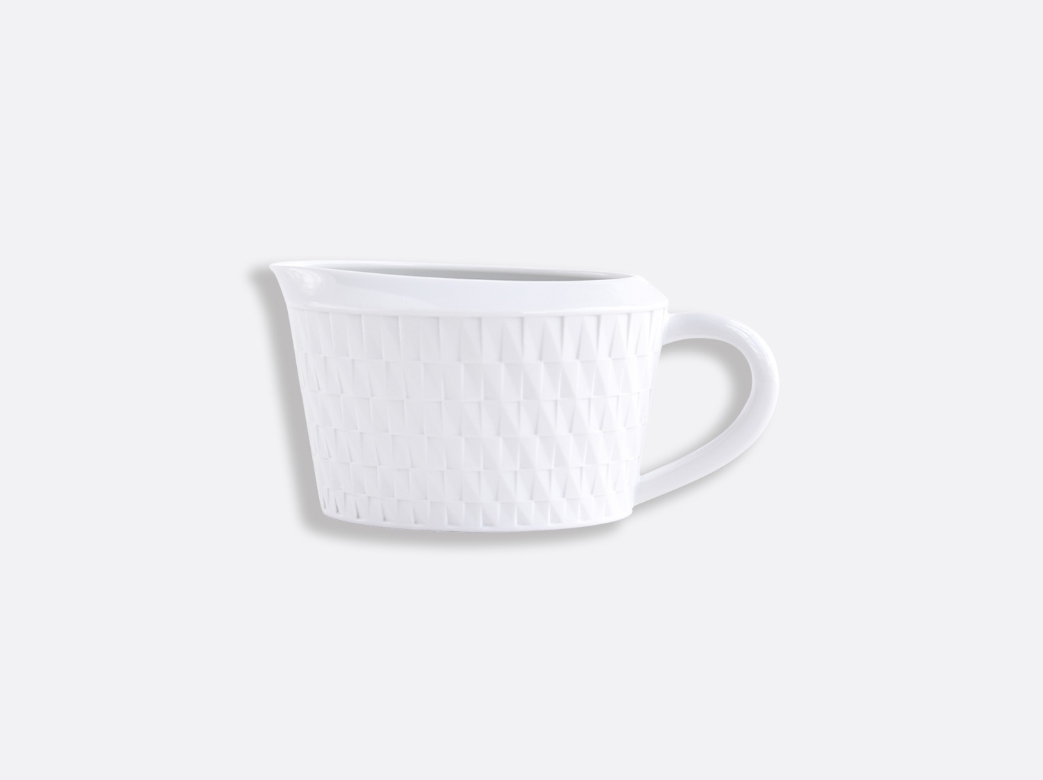 ベルナルド公式サイト | 1863年創業の磁器の創作とノウハウ：テーブル