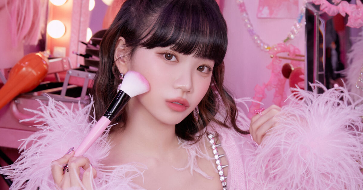 LE SSERAFIM、ピンクに囲まれた「FEARLESS」新コンセプトソロカット