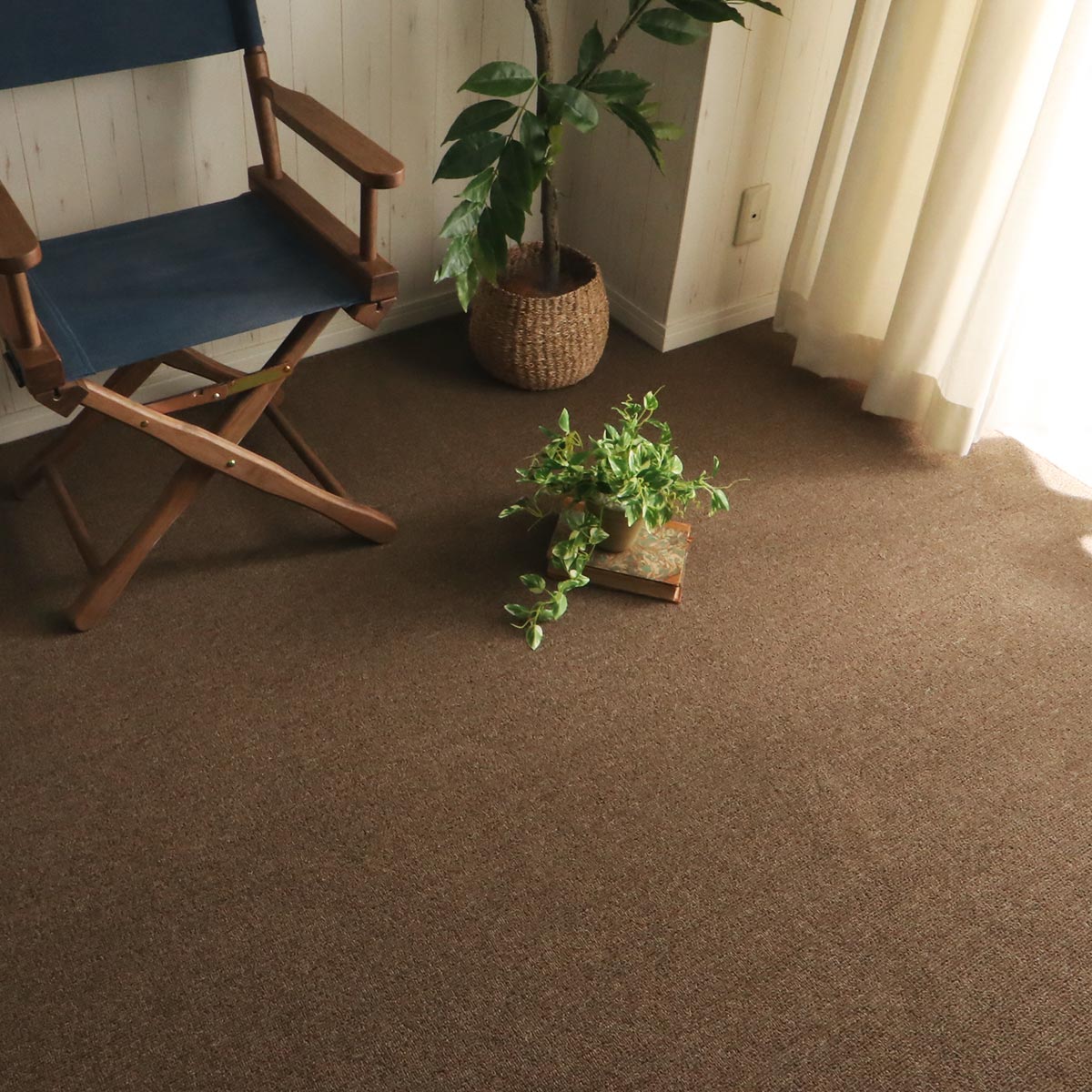 一年中快適に使える！フリーカットできるシンプルなプレーンカーペット