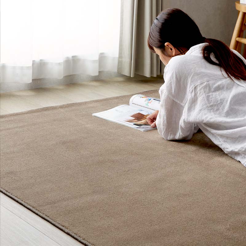 丈夫なナイロン100%！シックカラーの防炎カーペット『カルラ ブラウン