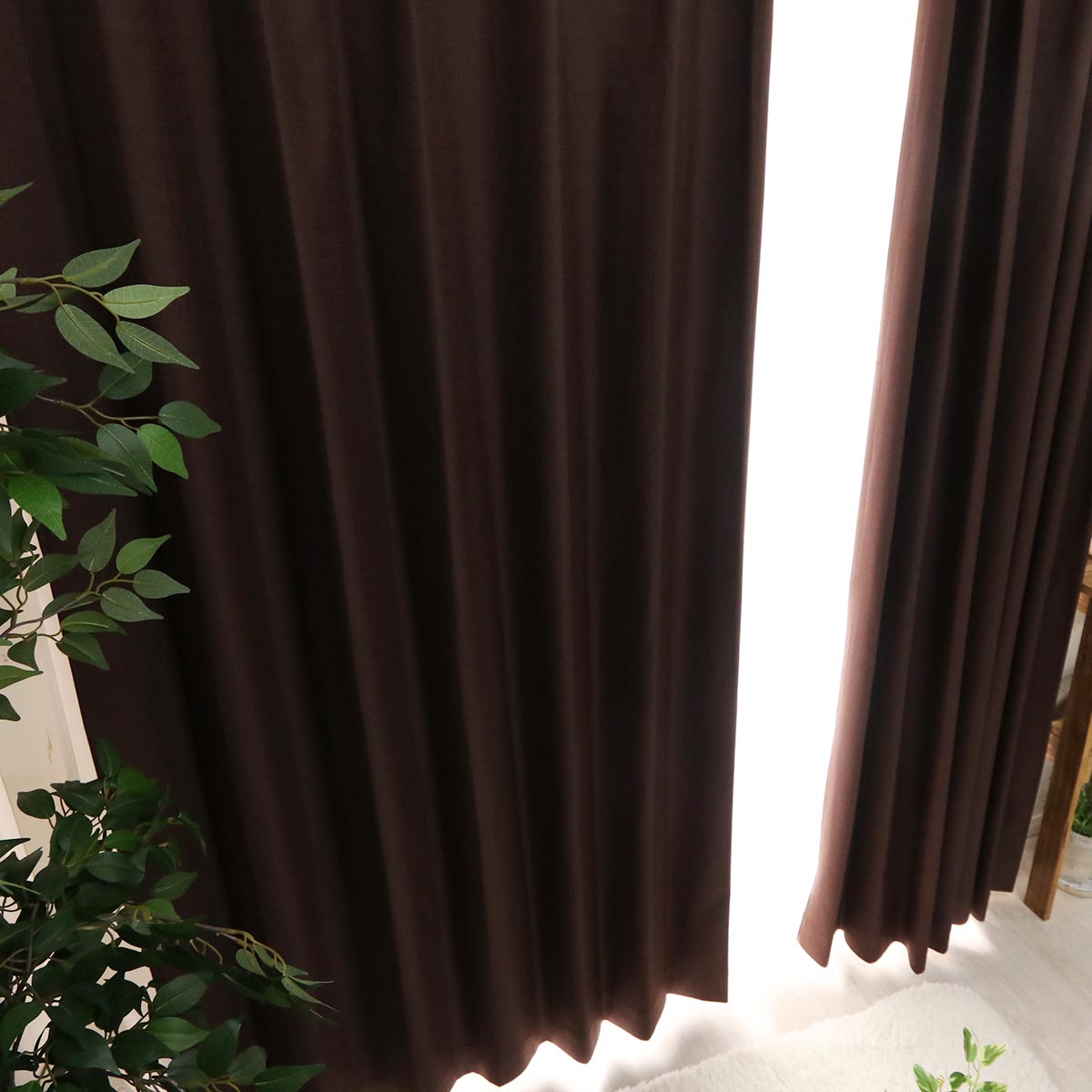 1級遮光カーテン 100×135cm - ラグ・カーペット通販【びっくりカーペット】