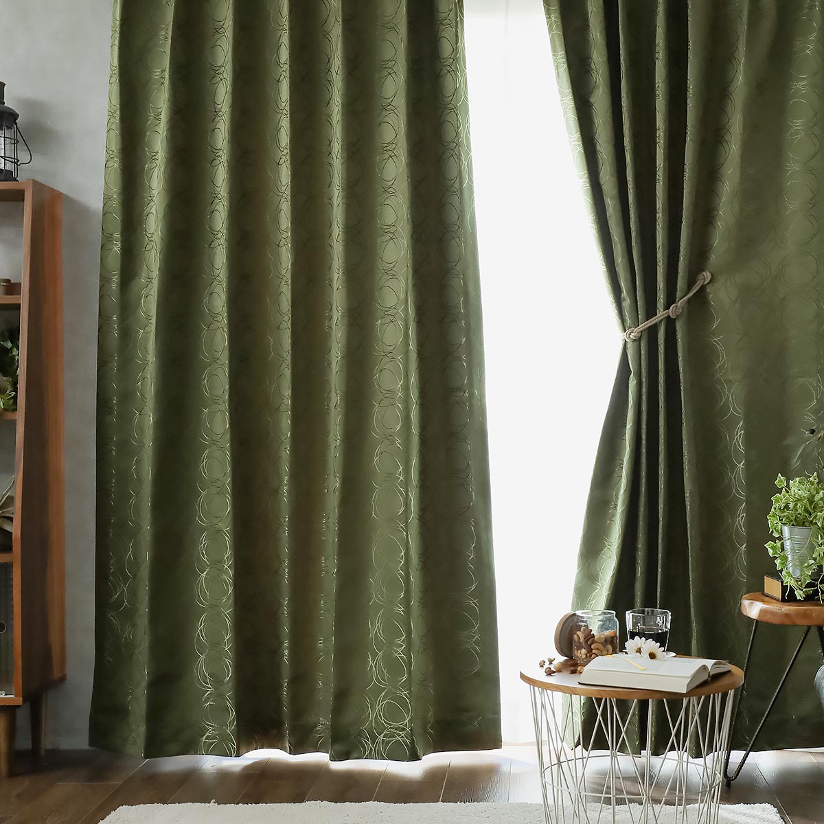 100サイズから選べる！裏地付きの高機能ジャガード織りカーテン