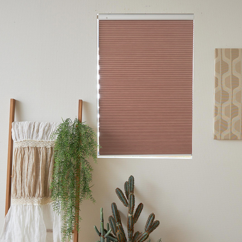 最安値挑戦中！激安！つっぱり式ハニカムスクリーン 遮光タイプ