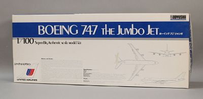 Lot 527 - Boeing 747 The Jumbo Jet 1:100 Big Model Kit - Willow