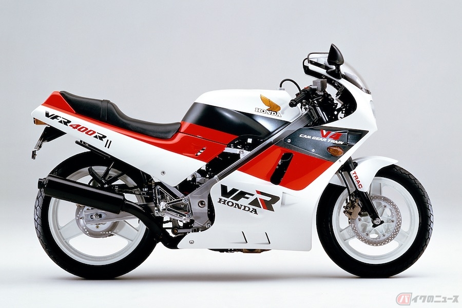 4サイクルレーサーレプリカの世界に一石を投じたスーパースポーツ