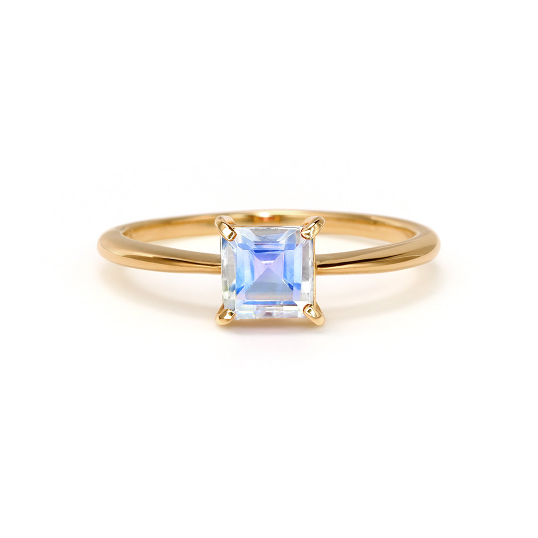 ビズー公式】ロイヤル ブルームーンストーン K18(18金) プラチナ