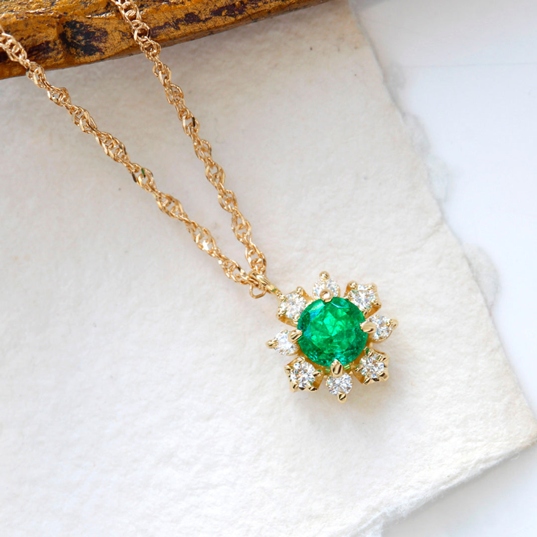 ビズー公式】エメラルド ダイヤモンド PT K18(18金) ネックレス