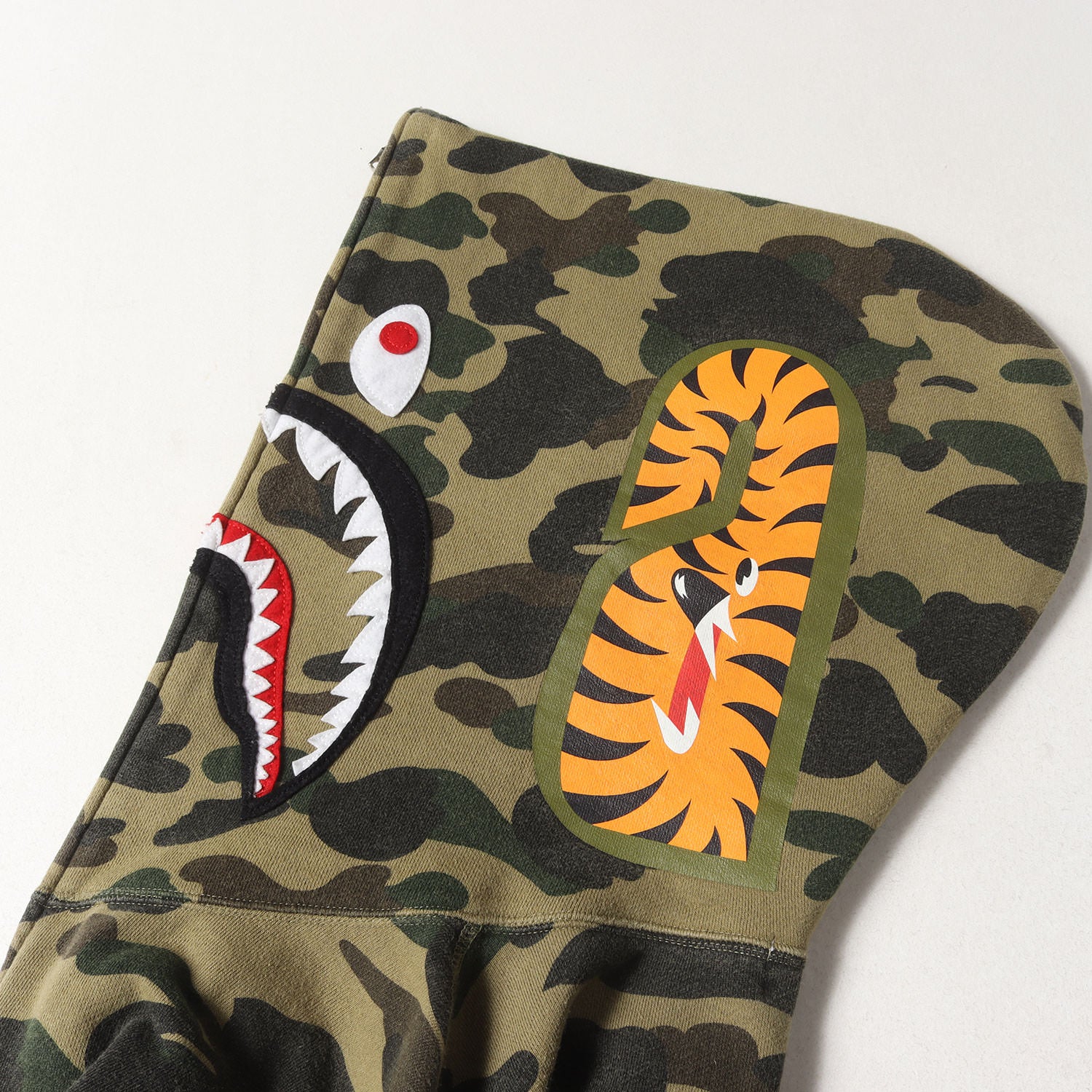 A BATHING APE (ア ベイシング エイプ) 00s 1stカモ 猿迷彩 シャーク