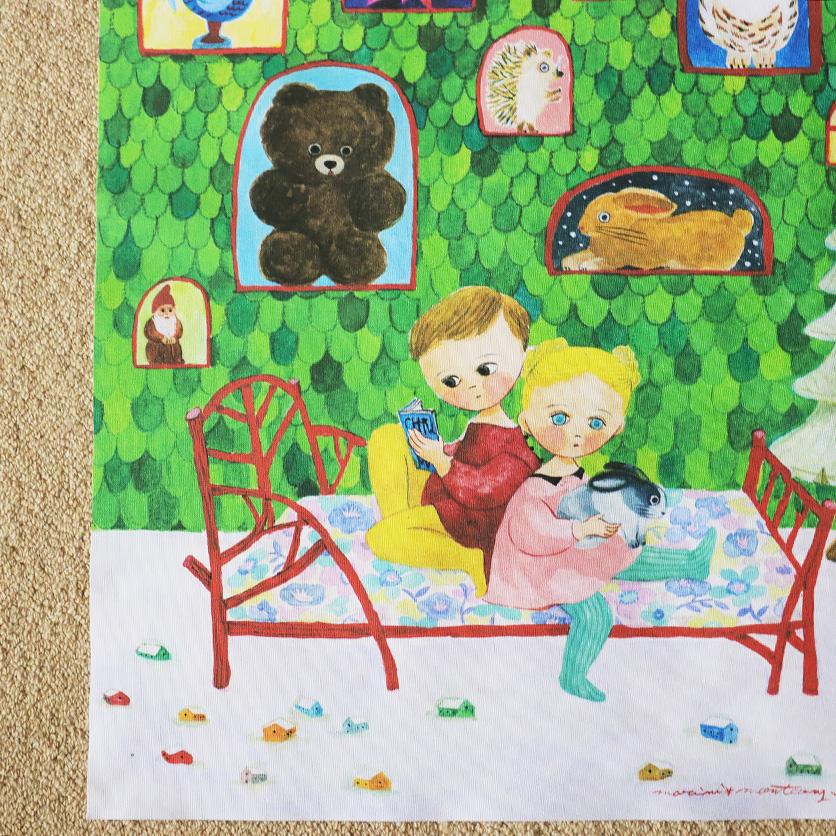 ファブリックポスター：雪の夜 赤いベッド（marini＊monteany