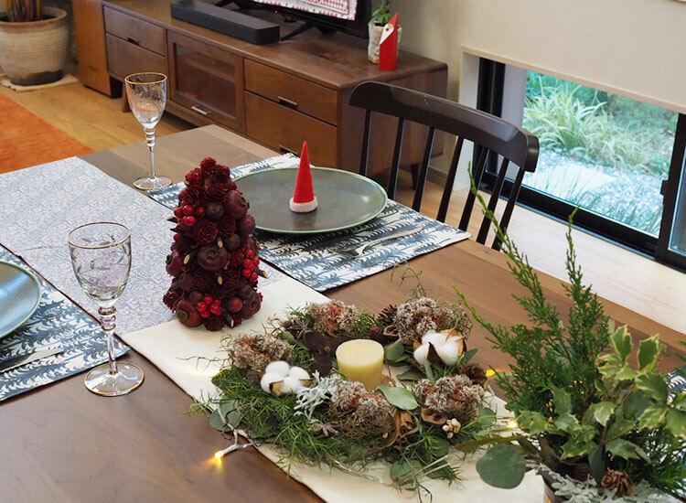 布で彩るクリスマスのテーブルコーディネート♪テーブルクロスの作り方