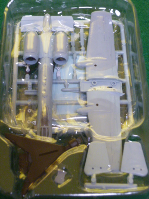 エフトイズ 1/144戦闘機 攻撃機コレクション 03 A-10サンダーボルトII