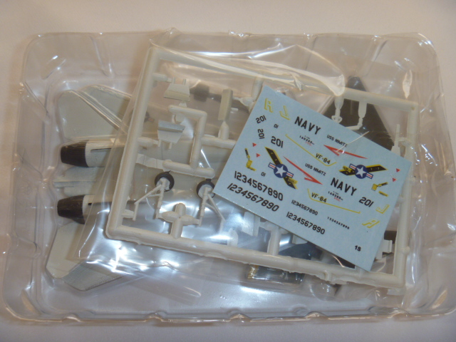 エフトイズ 1/144戦闘機 艦載機コレクション U.S.NAVY 01 F-14A トム