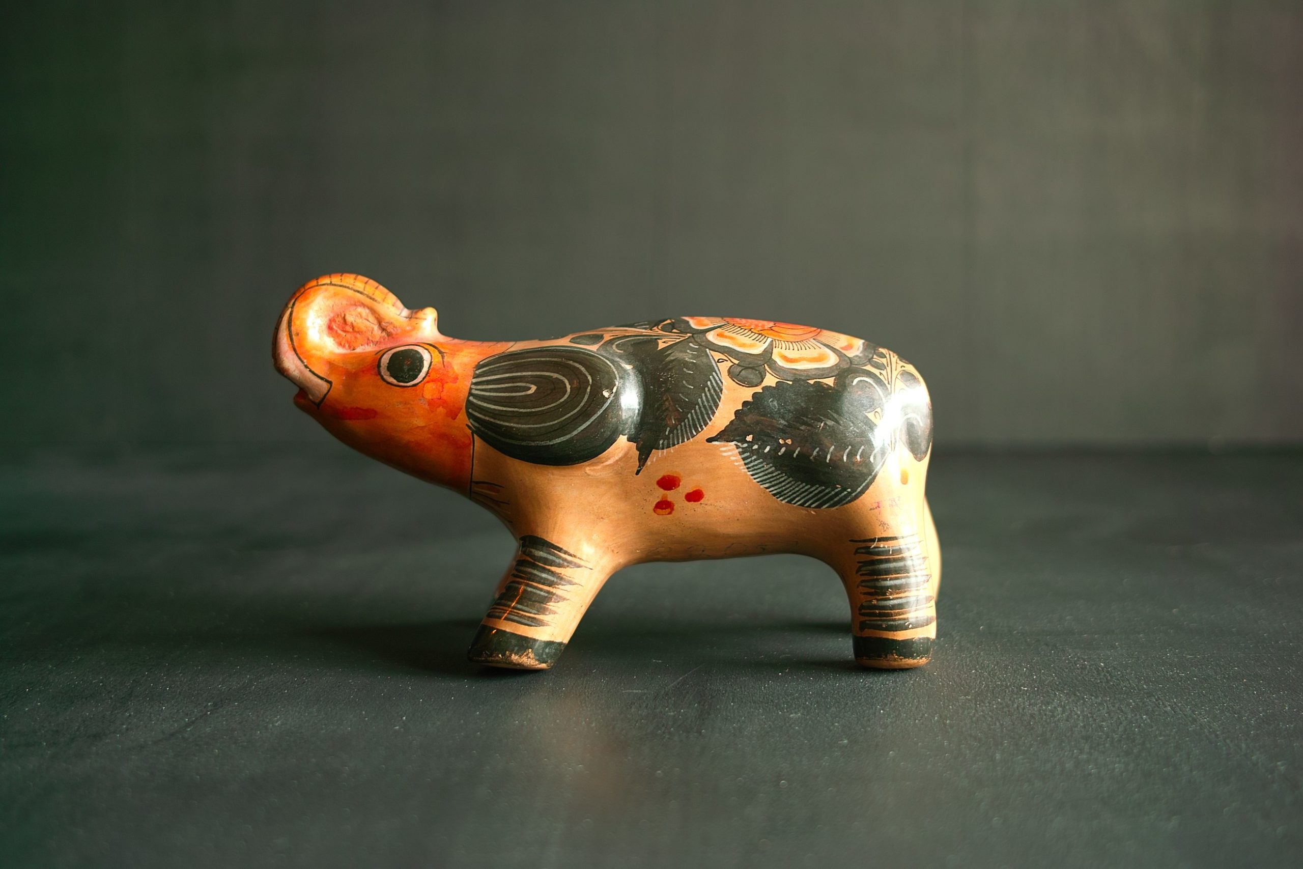 No.5924「メキシコの民芸：トナラ焼き ゾウ」SOLD | ボルトナット