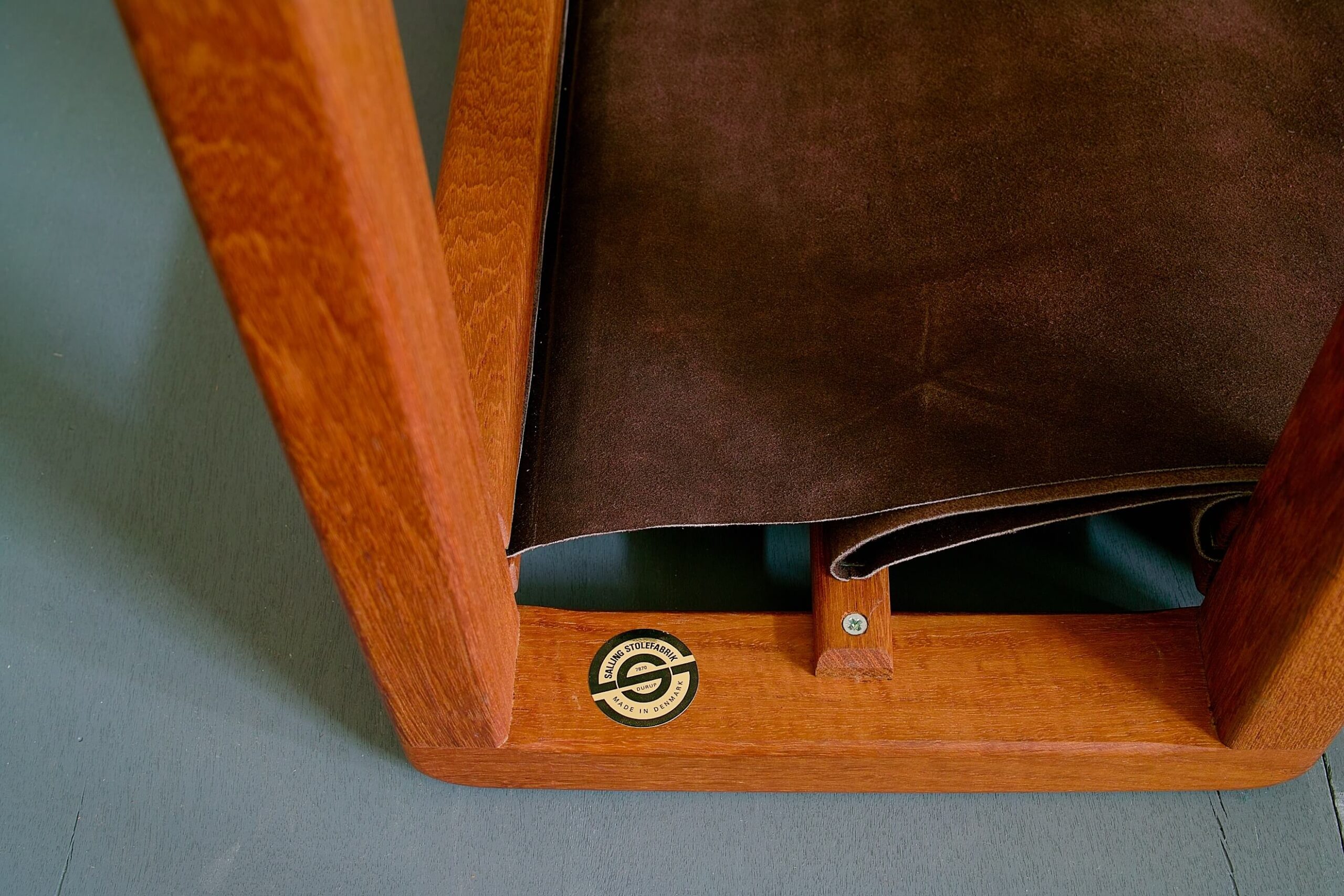 No.7783「チーク×スウェードマガジンラック：SALLING STOLEFABRIK