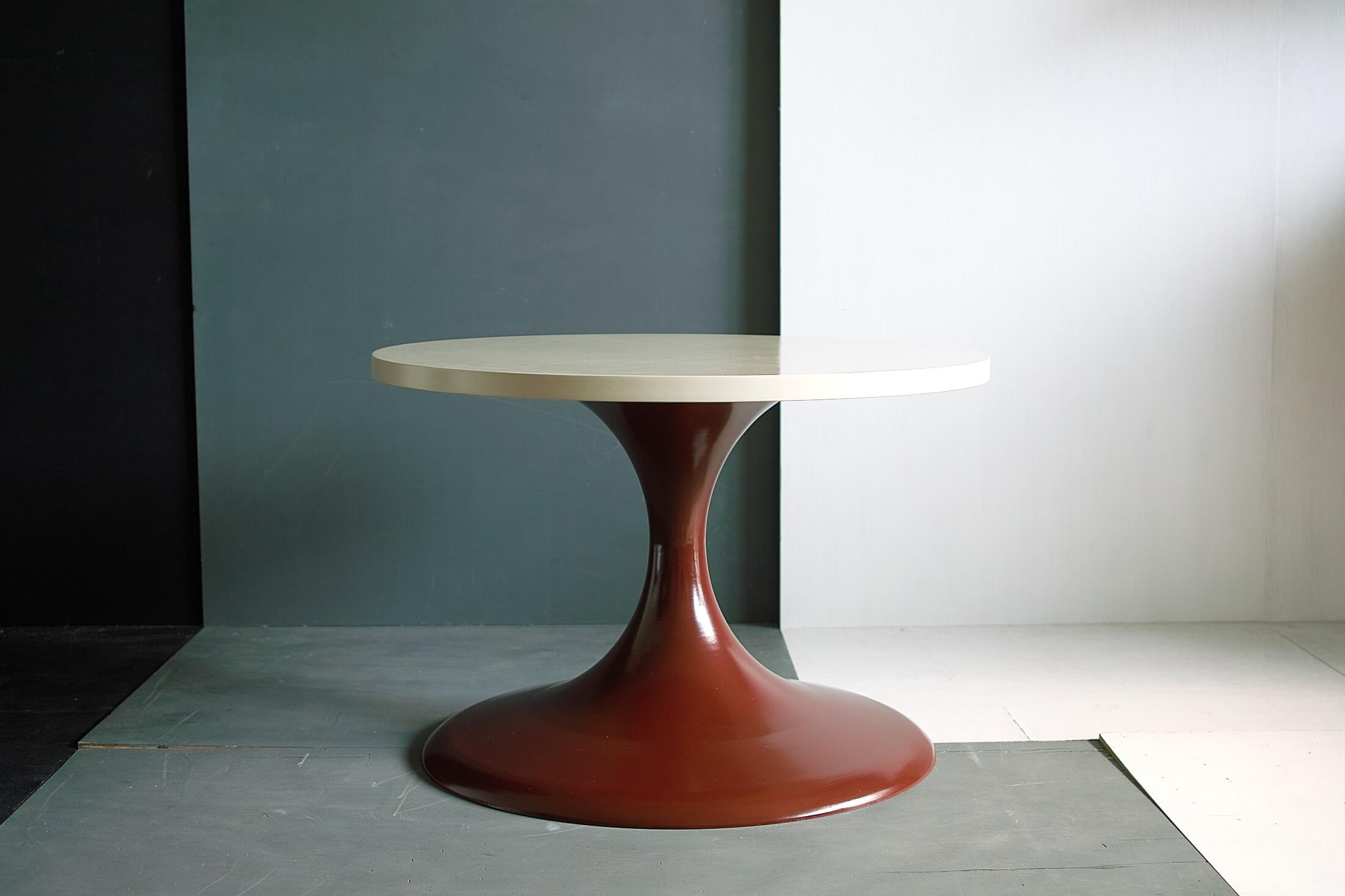 No.6865「ローテーブル：スペースエイジ」SOLD | ボルトナットマーケット