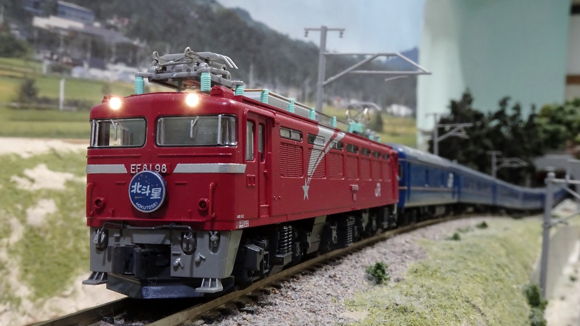 機関車08】EF81 北斗星色（星釜） ーJR 24系25形 北斗星1・2号を牽引