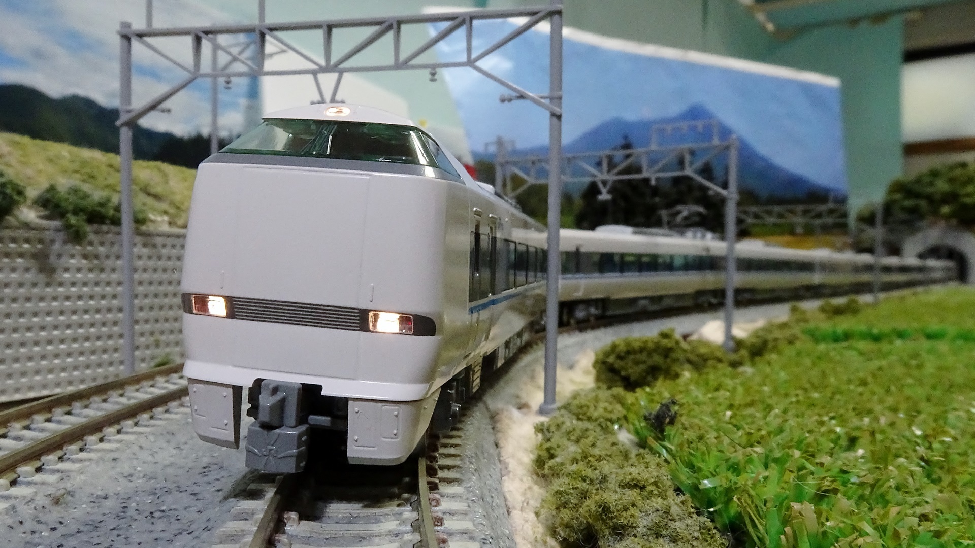 新車入線】683系4000番台「サンダーバード」(旧塗装) ー9両固定の