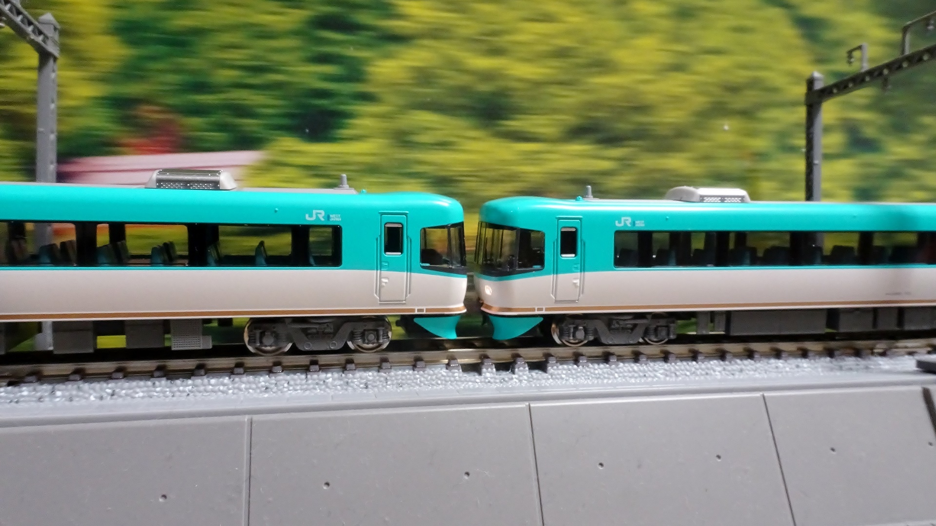 283系 オーシャンアロー増結編成 付属編成用動力装置で3＋3の6両