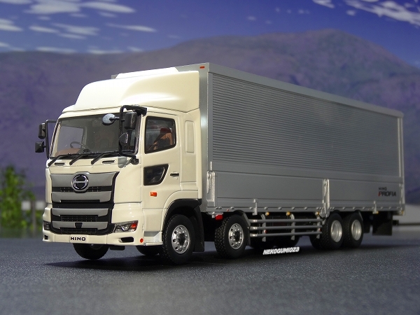 1/43 日野 プロフィア 2017 - HINO (オリジナル)