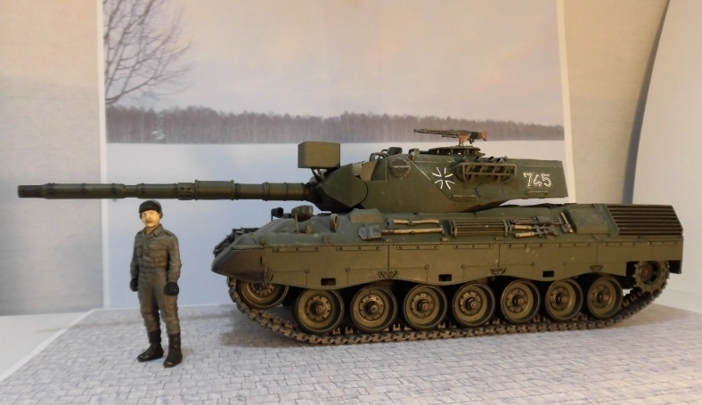 タミヤ1/35 「レオパルドA4」 | 出戻りプラモ少年～老眼と共に