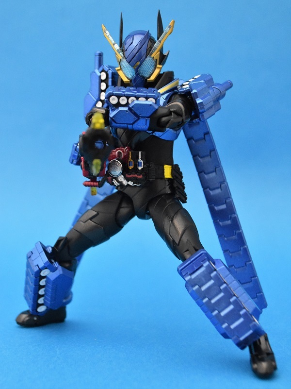 S.H.Figuarts 仮面ライダービルド タンクタンクフォーム | 魂の玩具箱