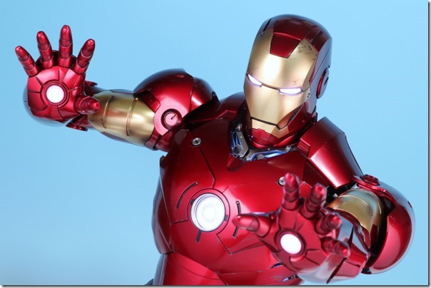 ホットトイズ クォーター・スケール アイアンマンマーク3（ボーナス