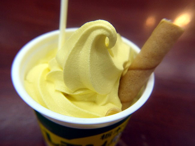 レモン牛乳ソフトクリーム@佐野SA - さとちんのPlatinum Days