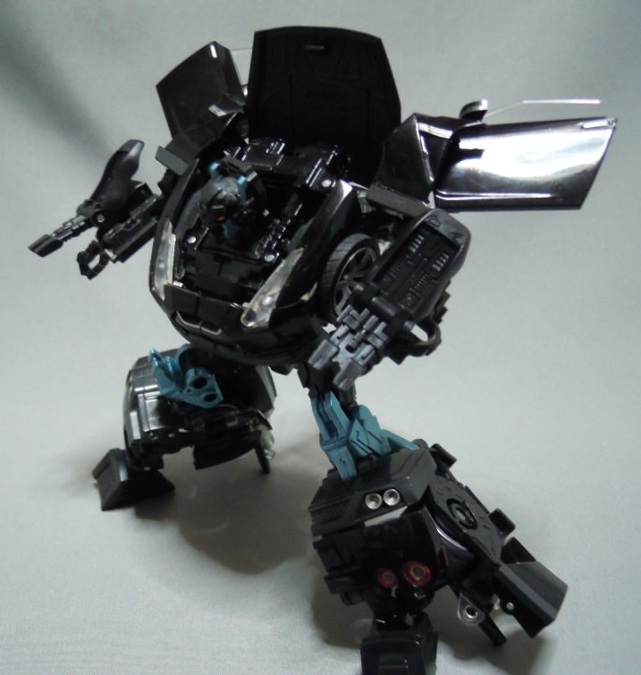 玩具レビュー A-01 NISSAN GT-R コンボイ スーパーブラック - 金の