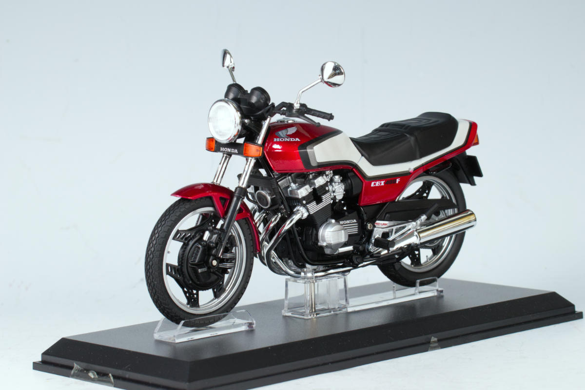 青島文化教材社(AOSHIMA) 1/12 完成品バイク Honda CBX400F キャンディ