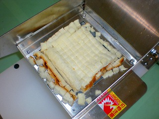 特注品紹介】食パン角切りカッター | 平野製作所 業務用スライサー