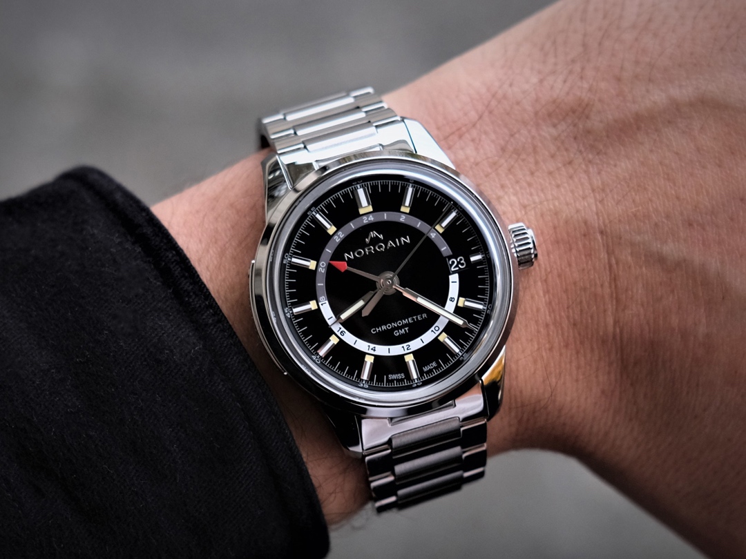 レトロな雰囲気と、高パフォーマンスムーブメントやブレスレットの作り