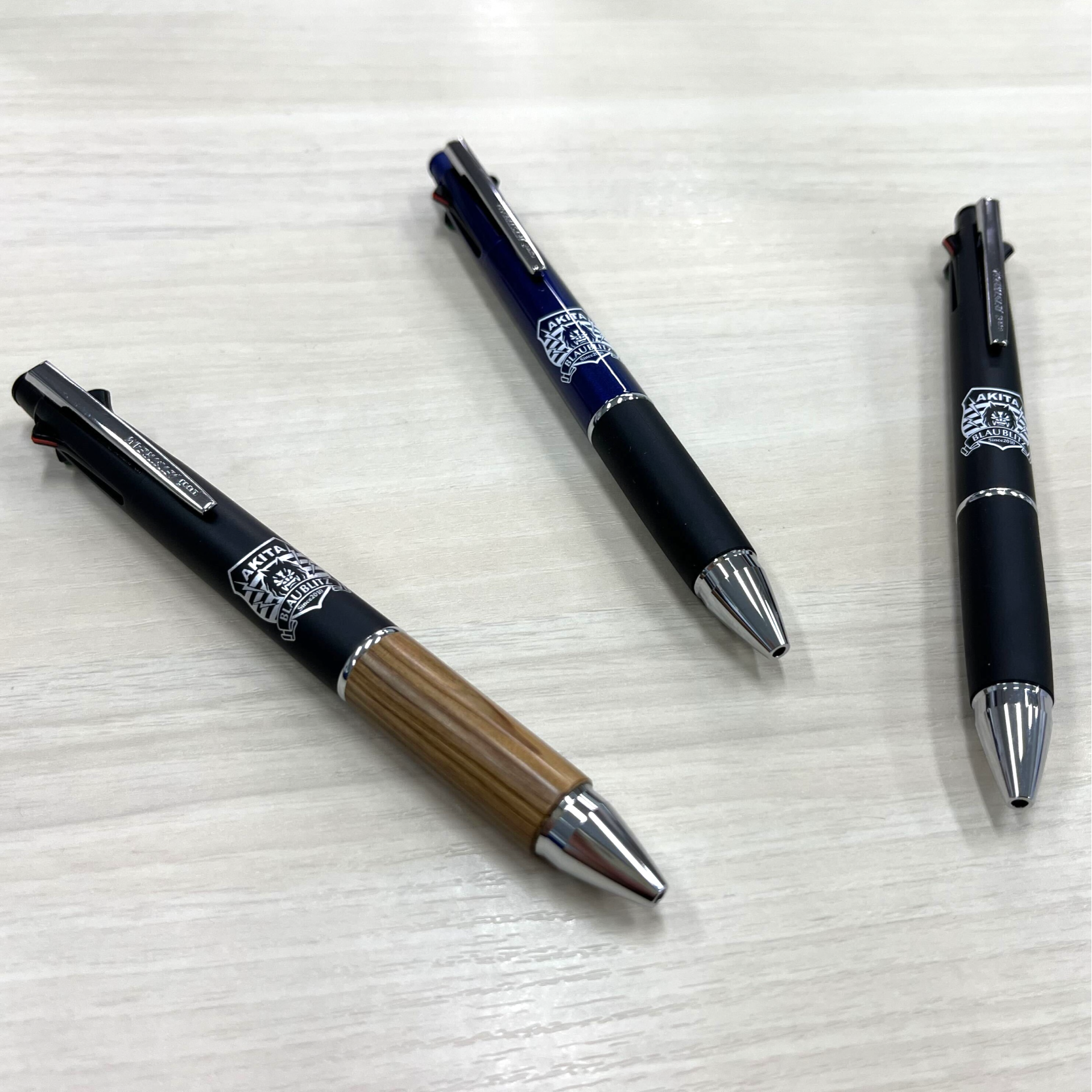 ジェットストリーム4＆1（秋田杉グリップ） – BLAUBLITZ AKITA ONLINE