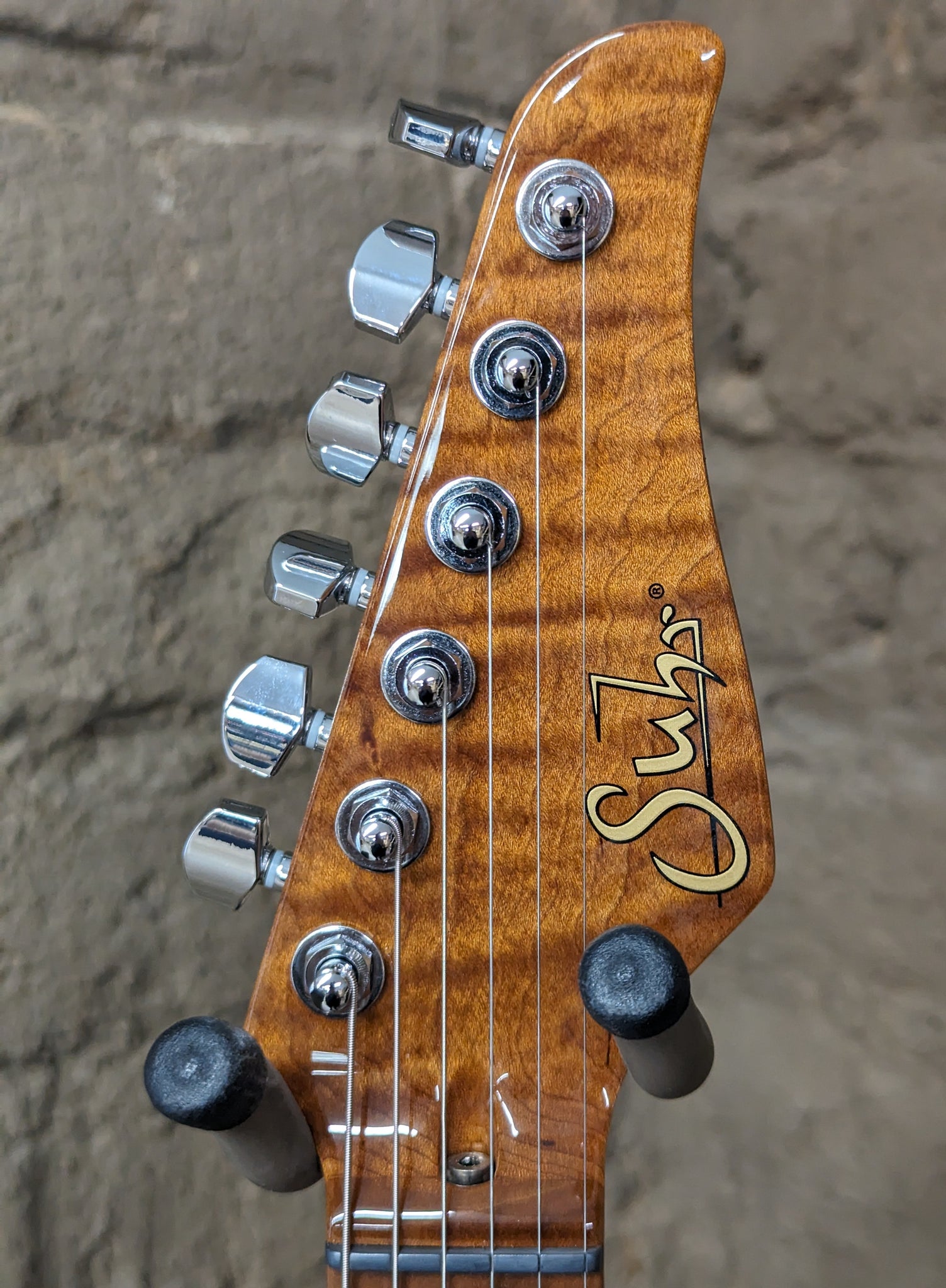 Suhr Modern, Right-handed - Figured Walnut w/ Roasted Flame Maple