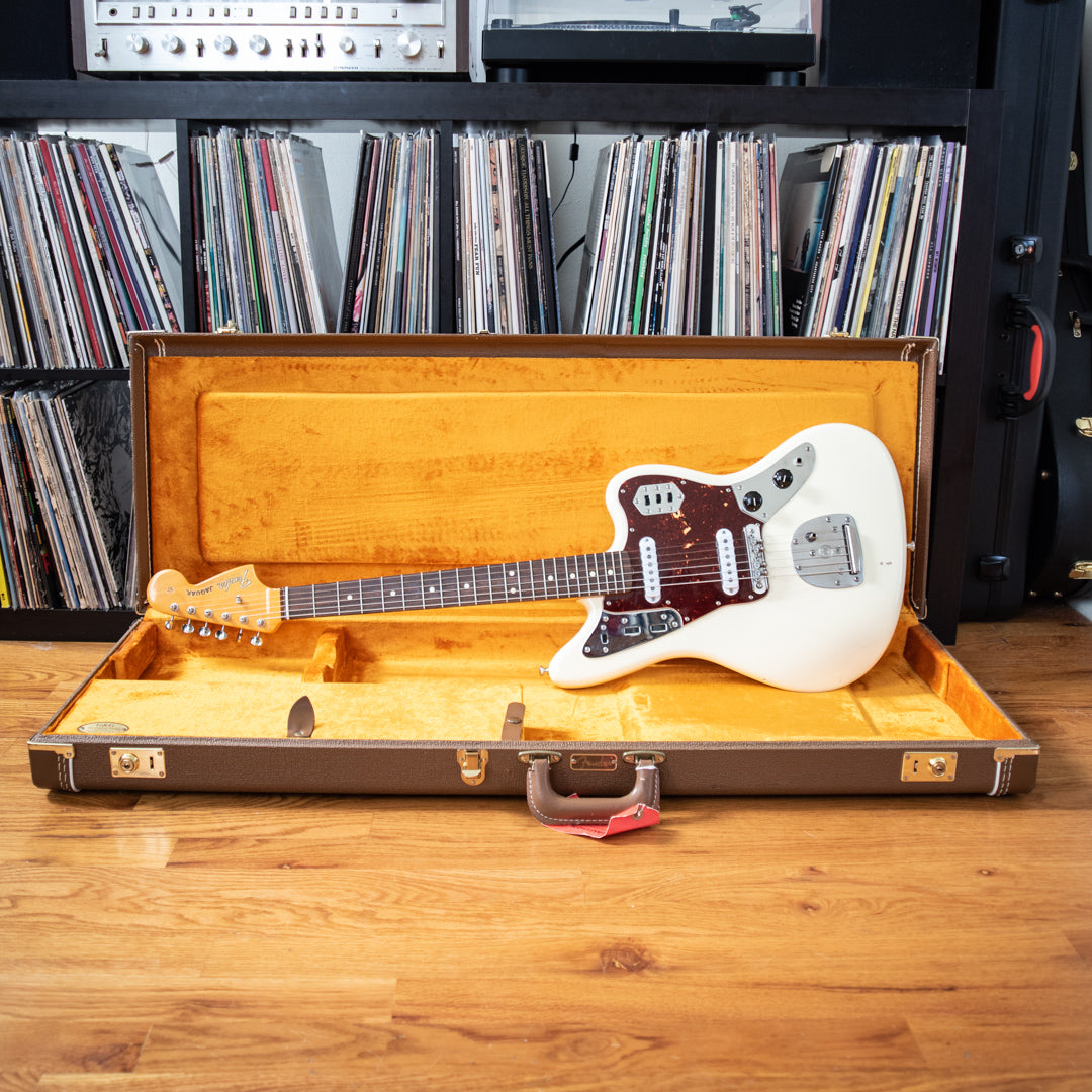 Fender American Vintage '62 Jaguar Olympic White – Black Bobbin