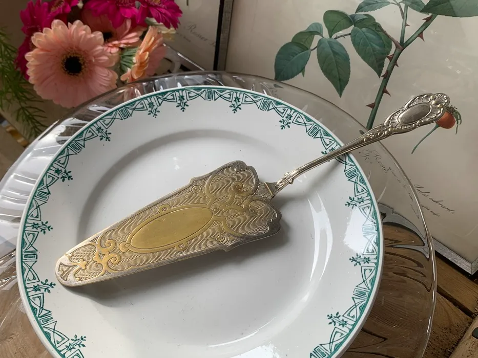 SOLDOUT-フランス 70s ケーキサーバー アンティーク 蔦 | Blue Swallow