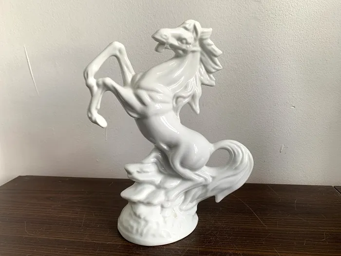 ドイツ 80s 白い馬 置物 陶器 アンティーク | Blue Swallow Vintage