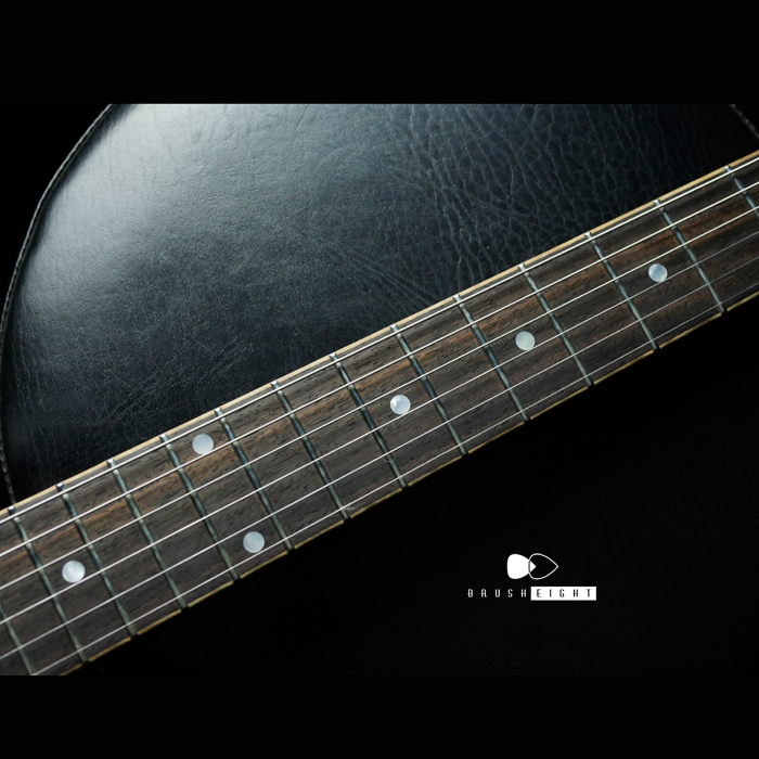 Brush eight / 【SOLD】Black Cloud Guitar Black Smoker Omega