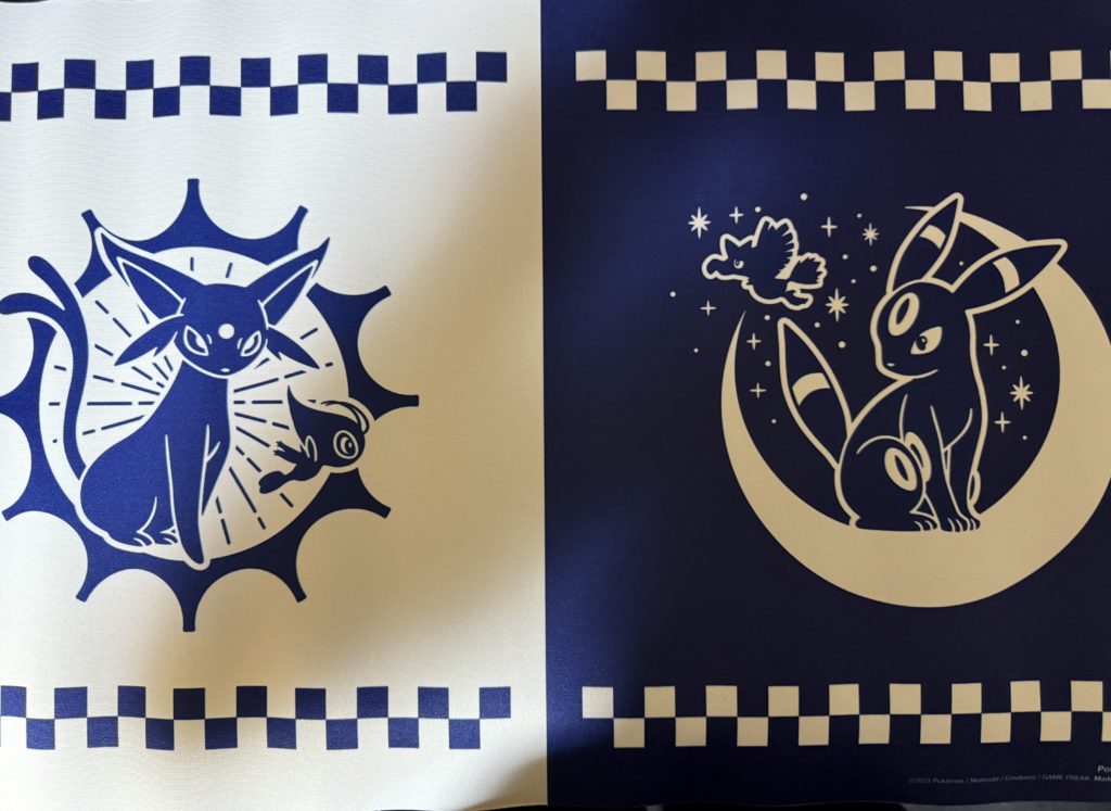 ポケモンカードプレイマット「ブラッキー＆エーフィ」レビュー