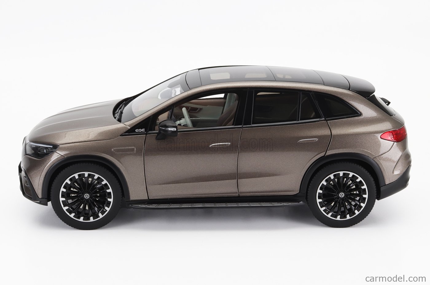 NZG B66960836 Scale 1/18 | MERCEDES BENZ EQE SUV AMG LINE (X294