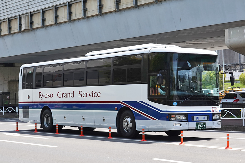 富士重工 観光・高速路線型（R21）｜バス写真アーカイブ