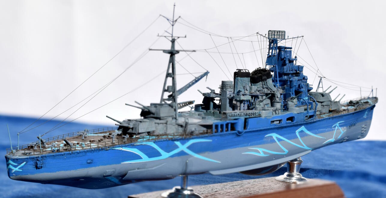 霧の艦隊重巡洋艦「タカオ」（青）
