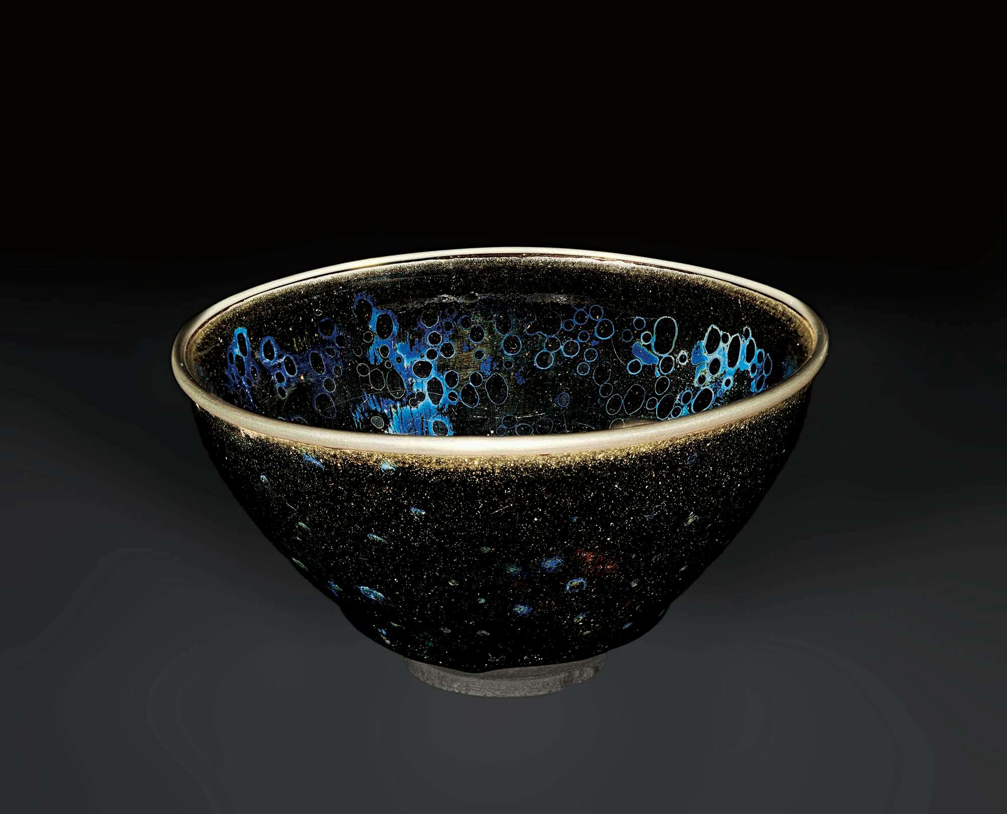 曜変天目茶碗》をはじめとする国宝9件が集結。奈良国立博物館で「国宝