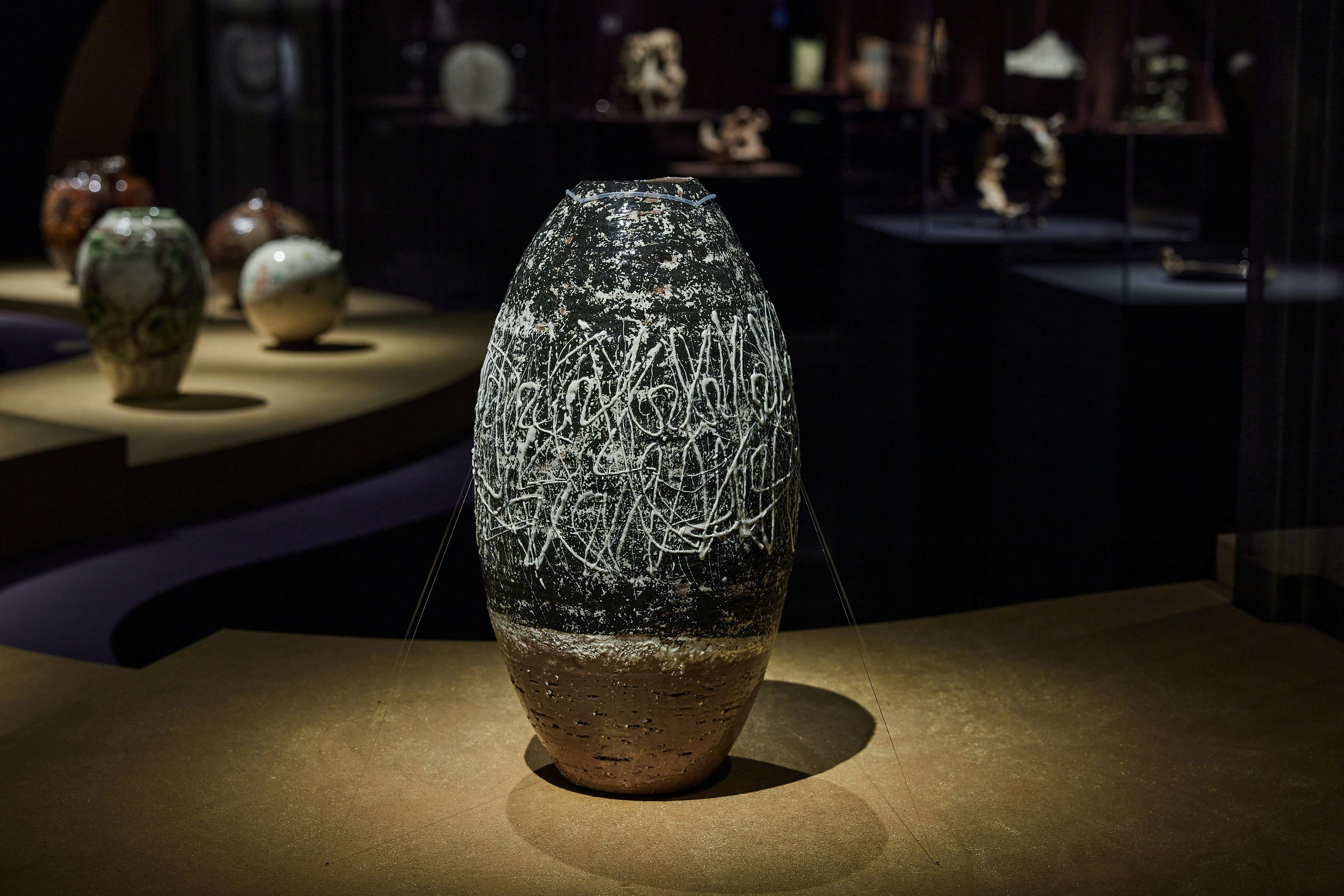 走泥社再考 前衛陶芸が生まれた時代」（菊池寛実記念 智美術館）会場