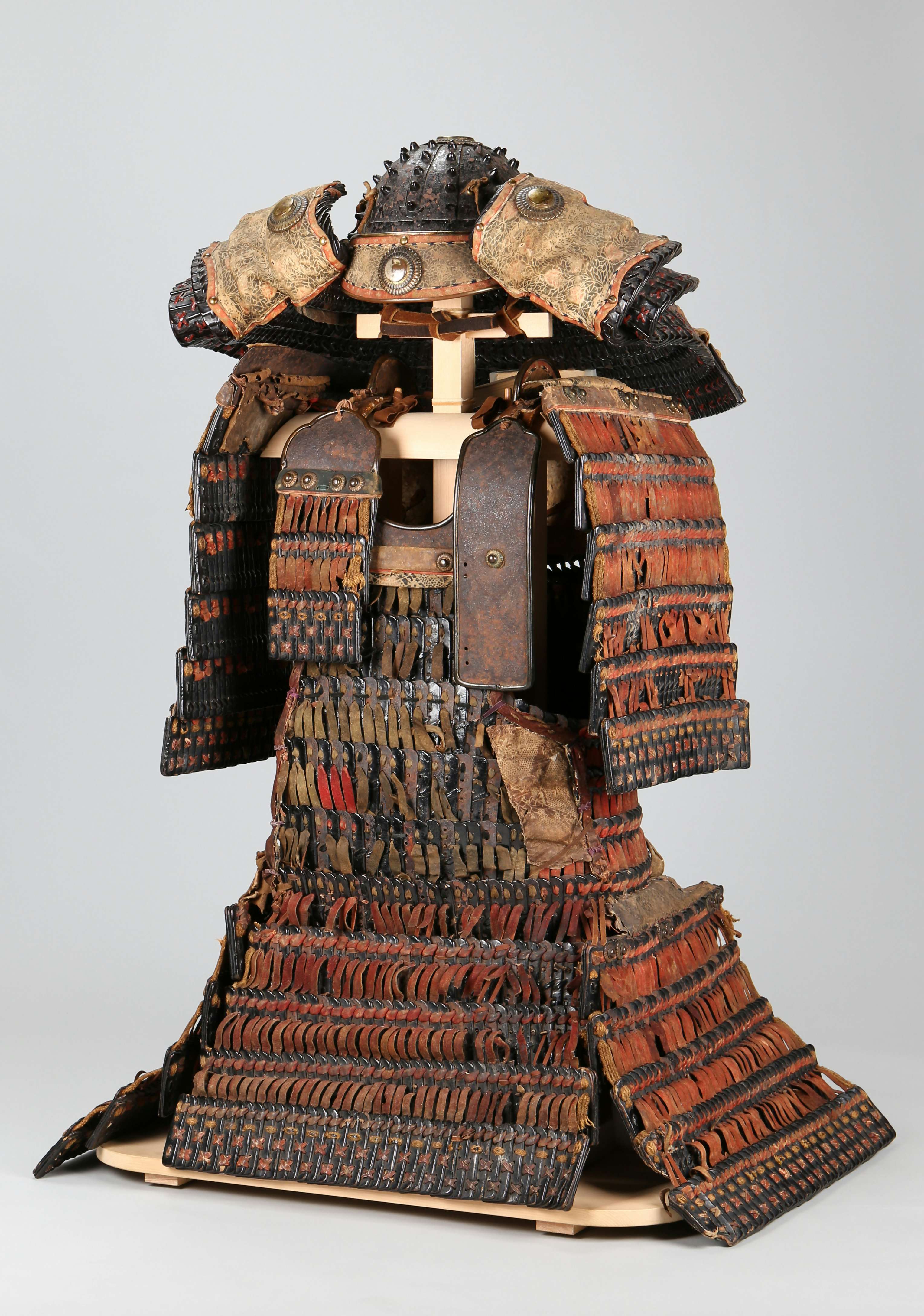 国宝大鎧の双璧が史上初めての並列展示。春日大社で特別展「究極の国宝