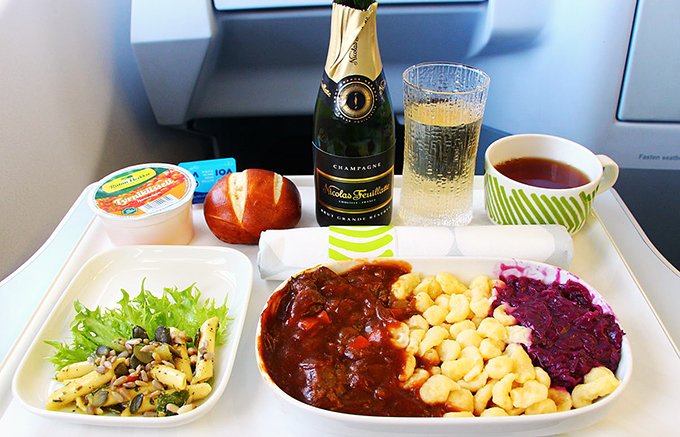 フィンエアー機内販売で手に入る「イッタラ」の特別なスパークリング