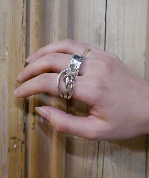 シルバー変形3連リング（リング）｜e.m.（イーエム）のファッション