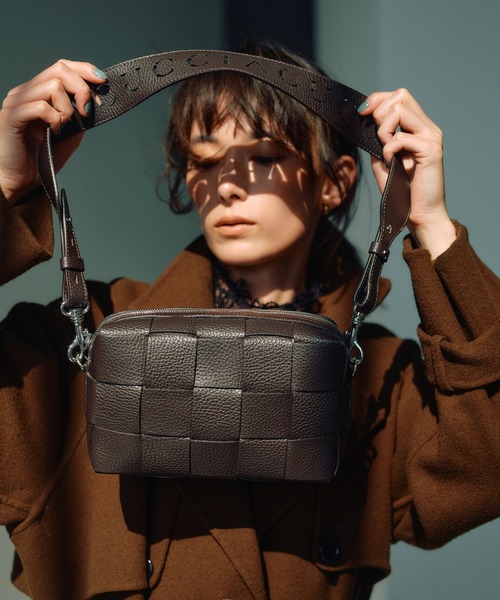 IACUCCI（イアクッチ）の「ベルタ XS CERVO（ショルダーバッグ）」 - WEAR