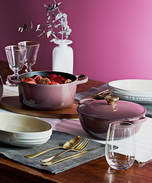 Le Creuset（ルクルーゼ）の「マルミット 18cm フィグ (ブラックマット